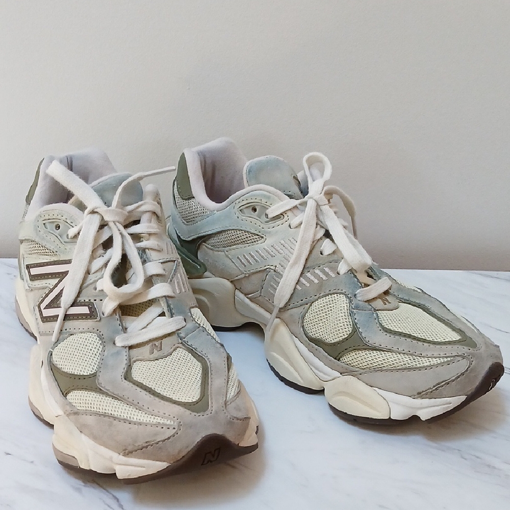New Balance 9060 Sneakers